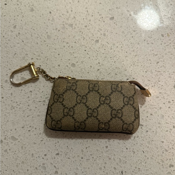 Gucci Beige GG Canvas Key Holder - Picture 1 of 4